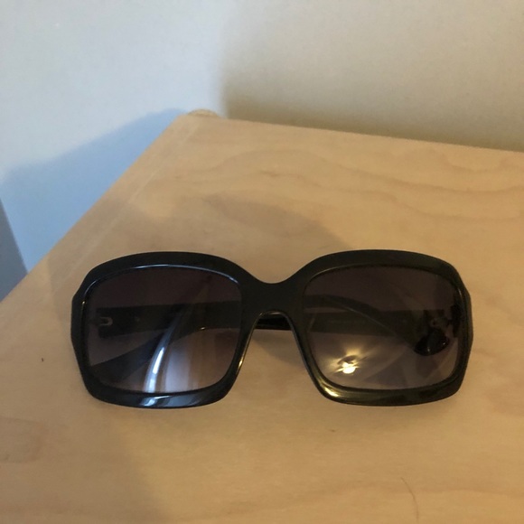 BCBG sunglasses - Picture 1 of 5